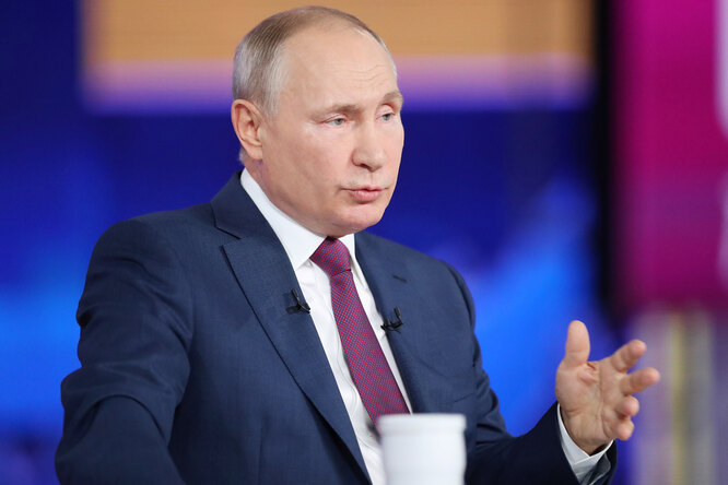 Владимир Путин провел 18-ю «Прямую линию». Главное
