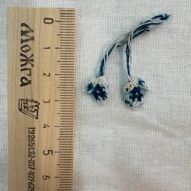 Мастерица из Новодвинска связала самые маленькие в мире варежки с орнаментом