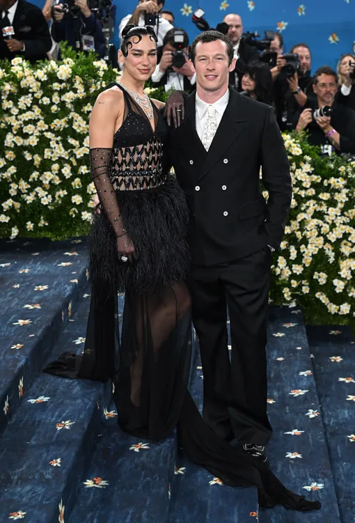 Дуа Липа и Каллум Тернер на Met Gala 2025 Дуа Липа и Каллум Тернер на Met Gala 2025
