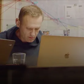 YouTube заблокировал видео разговора Навального с предполагаемым отравителем YouTube заблокировал видео разговора Навального с предполагаемым отравителем