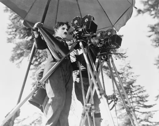 Чаплин за камерой