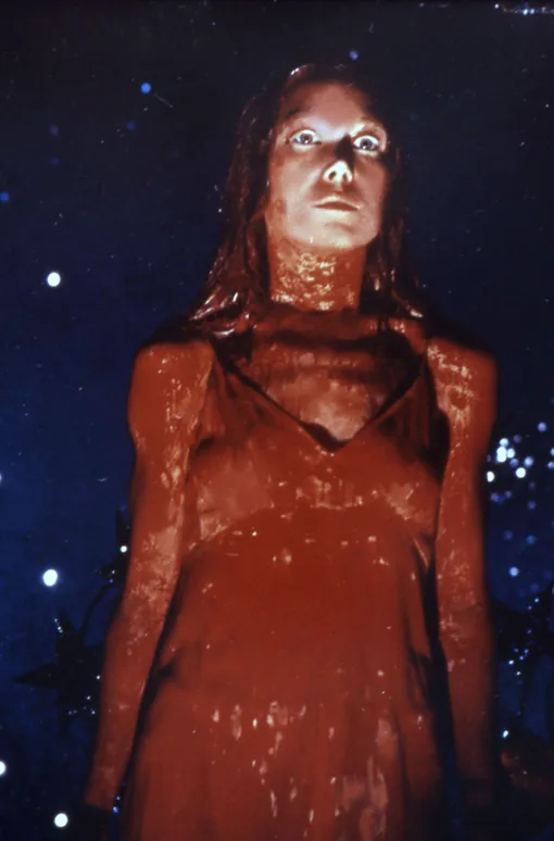 Кадр из фильма «Кэрри» (1976) Кадр из фильма «Кэрри» (1976)