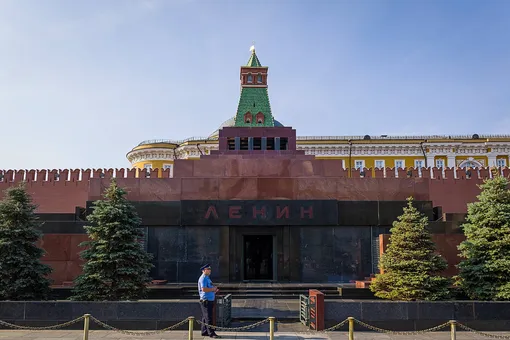 В Москве задержали жителя Читы, который пытался поджечь Мавзолей Ленина «коктейлем Молотова»