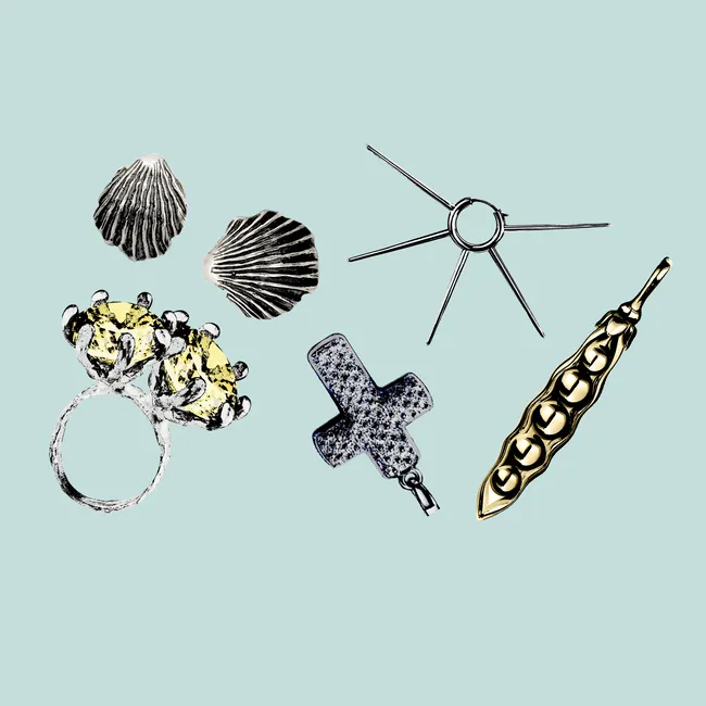 Метеориты, точилки и мобилки: 15 нетипичных ювелирных украшений российских брендов