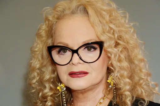 Ларису Долину обманул мошенник с фото Человека-паука в паспорте. Россияне начали штурмовать соцсети Тома Холланда