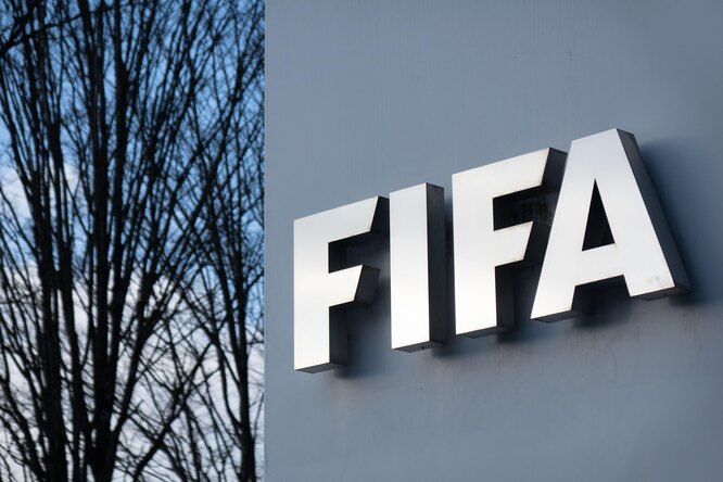ФИФА не стала исключать Россию из своего состава