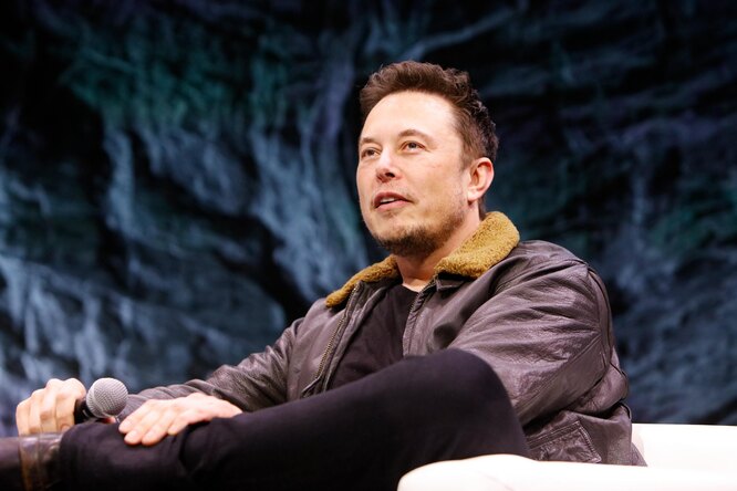 Илон Маск продал акции Tesla на $5 млрд после опроса в твиттере
