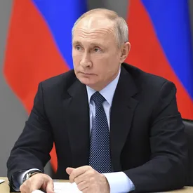 На «Авито» продается визитка Путина. За 550 тысяч рублей На «Авито» продается визитка Путина. За 550 тысяч рублей