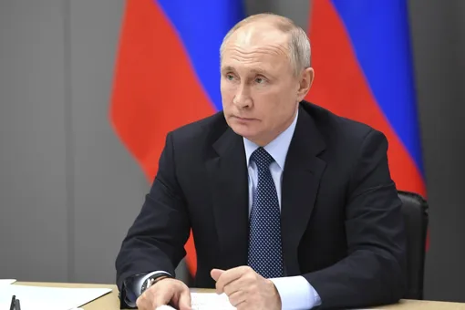 На «Авито» продается визитка Путина. За 550 тысяч рублей На «Авито» продается визитка Путина. За 550 тысяч рублей