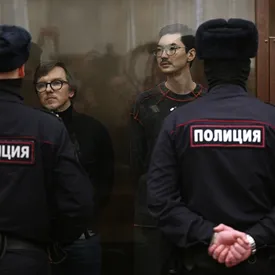 Сотрудничавшие с Собчак авторы телеграм-канала «Тушите свет» получили по 7 лет колонии за вымогательство: объясняем, с чего все началось Сотрудничавшие с Собчак авторы телеграм-канала «Тушите свет» получили по 7 лет колонии за вымогательство: объясняем, с чего все началось