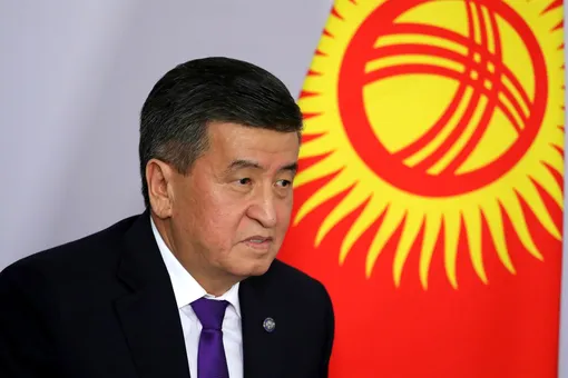 «Никакая власть не стоит целостности страны»: президент Киргизии ушел в отставку