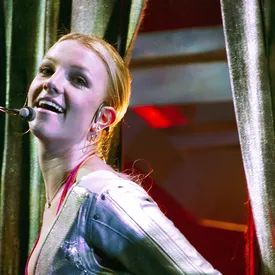 В соцсетях снова набирает обороты акция #FreeBritney. Фанаты уверены, что Бритни Спирс насильно держат под опекой В соцсетях снова набирает обороты акция #FreeBritney. Фанаты уверены, что Бритни Спирс насильно держат под опекой