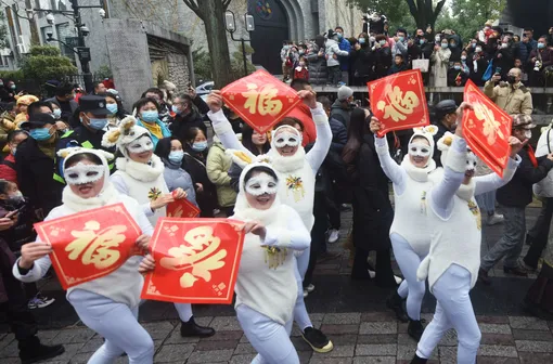 Парад кроликов в Ханчжоу, столице китайской провинции Чжэцзян