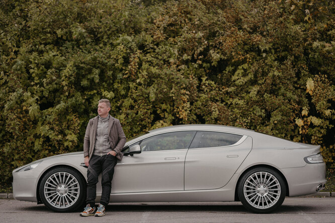 Мужчина и его автомобиль: Филипп Федотов и его Aston Martin Rapide