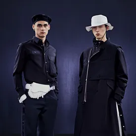Dior Men выпустили совместную коллекцию с японским брендом sacai Dior Men выпустили совместную коллекцию с японским брендом sacai