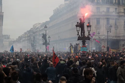 Во Франции в протестах против повышения пенсионного возраста приняли участие более 1 миллиона человек
