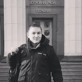 «Сотрясение, рассечение, пара гематом»: журналист «Медузы» Максим Солопов рассказал о последствиях жесткого задержания в Минске «Сотрясение, рассечение, пара гематом»: журналист «Медузы» Максим Солопов рассказал о последствиях жесткого задержания в Минске