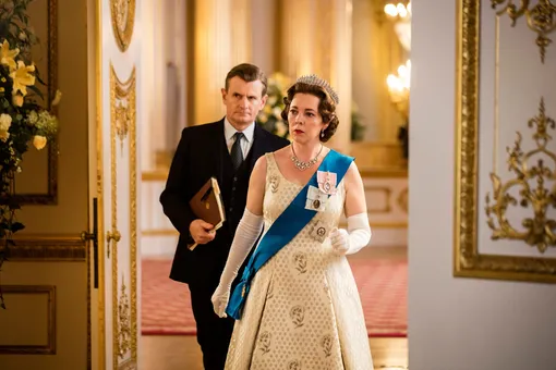 Оливия Колман в роли Елизаветы II в третьем сезоне «Короны»