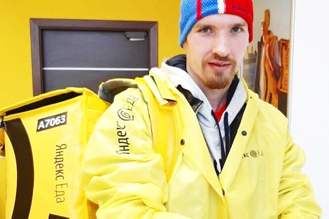 Велогонщик из России установил мировой рекорд на Паралимпиаде и взял золото. Он работает курьером в «Яндекс.Еде»