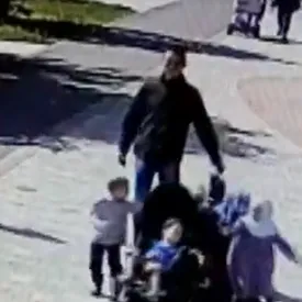 Полиция Татарстана отказалась заводить дело на мужчину после заявления избитой девушки. После этого он начал нападать на беременных в парке Полиция Татарстана отказалась заводить дело на мужчину после заявления избитой девушки. После этого он начал нападать на беременных в парке