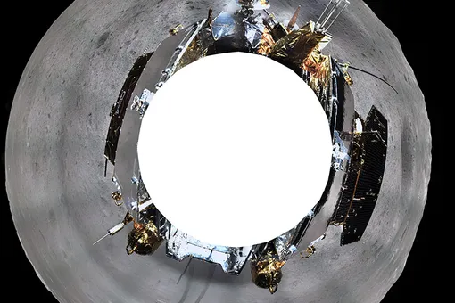 Китайский зонд передал на Землю панорамное фото обратной стороны Луны