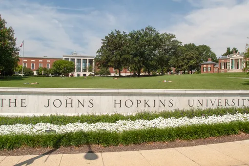 Университет Джонса Хопкинса, на сайте которого весь мир следит за статистикой по коронавирусу, выяснил, что его основатель был рабовладельцем