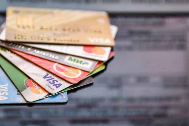 Житель Москвы загрузил в банкомат 1 млн рублей купюрами «банка приколов», перевел деньги на свои карты и обналичил их