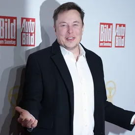 Инвестор Tesla подал в суд на Илона Маска. Все из-за его «беспорядочных» твитов Инвестор Tesla подал в суд на Илона Маска. Все из-за его «беспорядочных» твитов