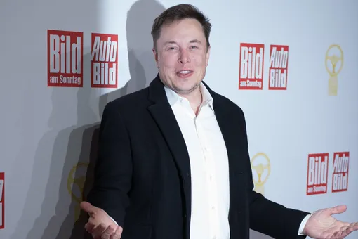 Инвестор Tesla подал в суд на Илона Маска. Все из-за его «беспорядочных» твитов