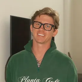 Сооснователь Pims впервые прокомментировал скандальную рекламу с грубым досмотром девушки Сооснователь Pims впервые прокомментировал скандальную рекламу с грубым досмотром девушки