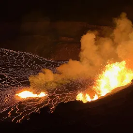 На Гавайях началось извержение вулкана Килауэа — одного из самых активных в мире На Гавайях началось извержение вулкана Килауэа — одного из самых активных в мире