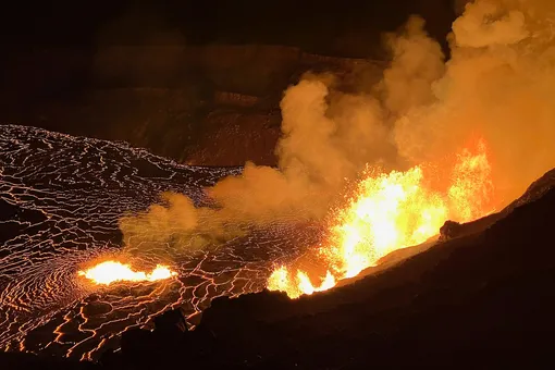 На Гавайях началось извержение вулкана Килауэа — одного из самых активных в мире На Гавайях началось извержение вулкана Килауэа — одного из самых активных в мире