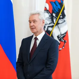 Собянин решил оставить Лубянскую площадь без памятника и не выбирать между Невским и Дзержинским Собянин решил оставить Лубянскую площадь без памятника и не выбирать между Невским и Дзержинским