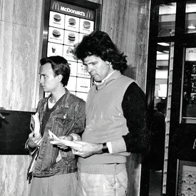 Британка почти через 25 лет после исчезновения отца своего ребенка узнала, что их роман был частью секретной операции Британка почти через 25 лет после исчезновения отца своего ребенка узнала, что их роман был частью секретной операции