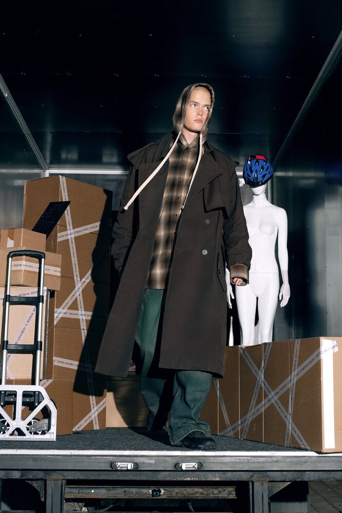 WHO/AM FW 2023/2024