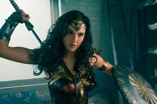 «Чудо-женщина» вошла в топ-5 самых кассовых супергеройских фильмов