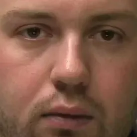 В Великобритании девушка думала, что выходит замуж за аристократа. За две недели до свадьбы она узнала, что он мошенник с долгами