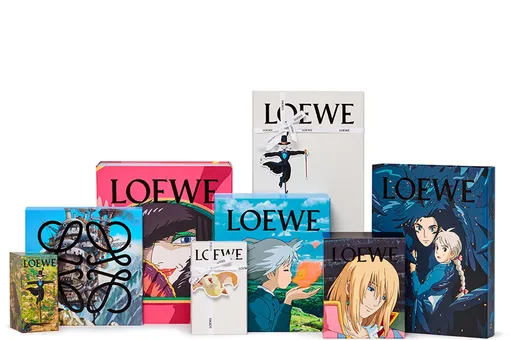 Коллаборация Loewe с «Ходячим замком Хаула» захватила соцсети. Блогеры показывают покупки, а комментаторы негодуют из-за цен