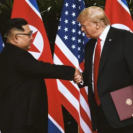 Эксперты по языку тела проанализировали поведение Дональда Трампа и Ким Чен Ына на саммите Эксперты по языку тела проанализировали поведение Дональда Трампа и Ким Чен Ына на саммите