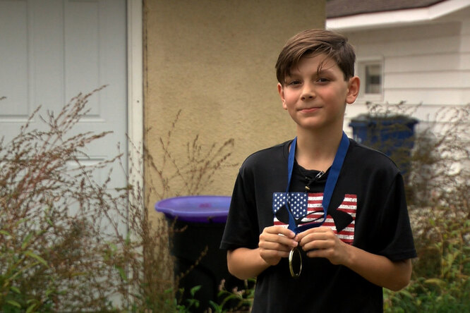 В США девятилетний мальчик случайно выиграл 10-километровый забег. Он свернул не туда и перепутал маршруты