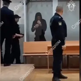 Суд арестовал подозреваемого в убийстве девятилетней девочки в Саратове