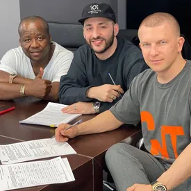 Рэпер L'One вернул права на псевдоним и песни. После ухода из Black Star они принадлежали лейблу Рэпер L'One вернул права на псевдоним и песни. После ухода из Black Star они принадлежали лейблу