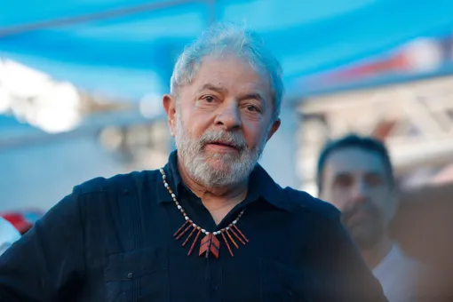 Лидер партии трудящихся Лула да Силва победил на выборах президента Бразилии