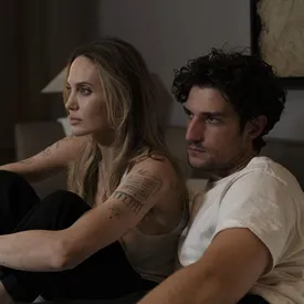 Вышел трейлер фильма «Кутюр» с Анджелиной Джоли и Луи Гаррелем