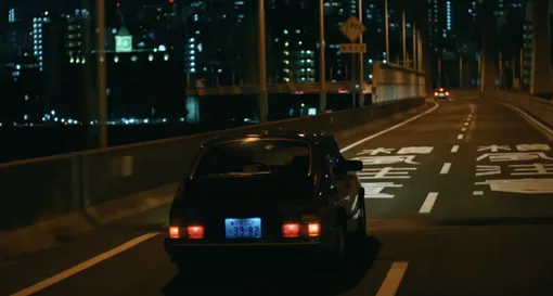 Кадр из фильма Рюсукэ Хамагути «Сядь за руль моей машины»