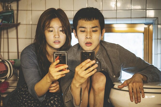 «Паразиты» южнокорейского режиссера Пона Чжуна Хо — динамичная драма о классовом неравенстве