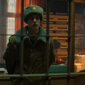 Иван Янковский, самосуд и ельцинская Россия: каким получился сериал «Аутсорс»?