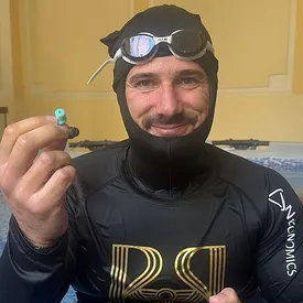 Хорватский фридайвер продержался 29 минут под водой на одном вдохе