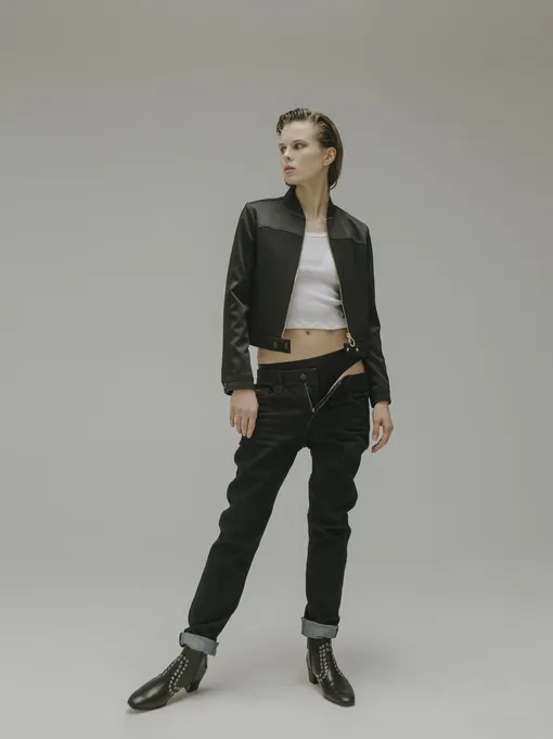 Куртка Tommy Hilfiger, майка Miu Miu, джинсы Calvin Klein Jeans, нижнее белье Calvin Klein Underwear, челси Mango