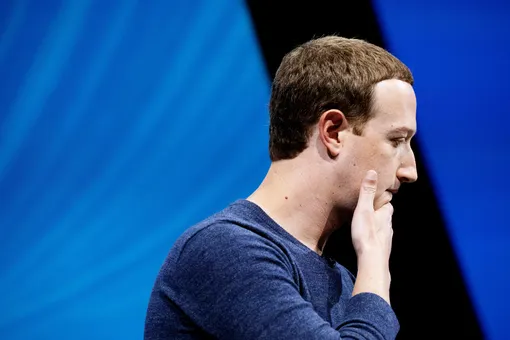 Акции Facebook* обвалились почти на четверть. Марк Цукерберг потерял 16,8 млрд долларов